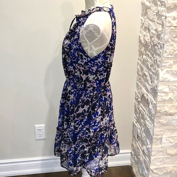 Patterned Fully lined dress Elastic waist and ruffled bottom - Picture 2 of 4